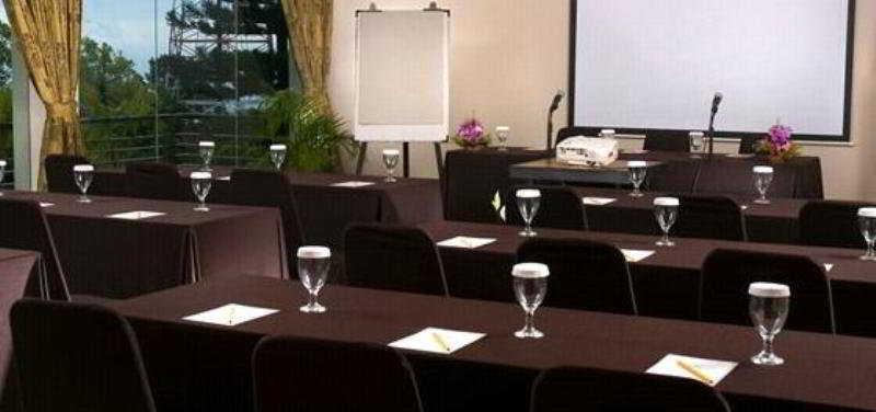 Gumilang Regency Hotel 4*