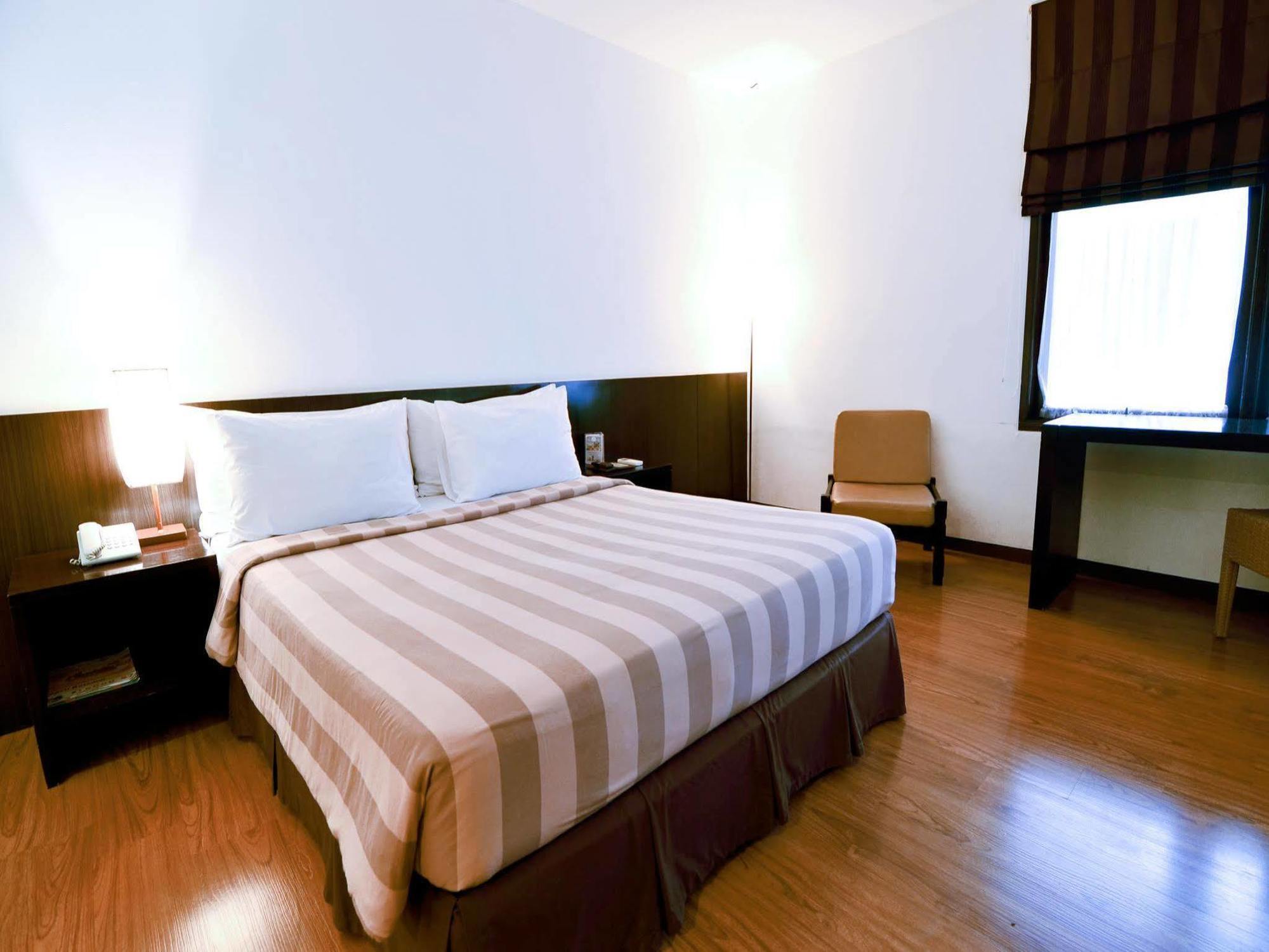 Gumilang Regency Hotel Bandung
