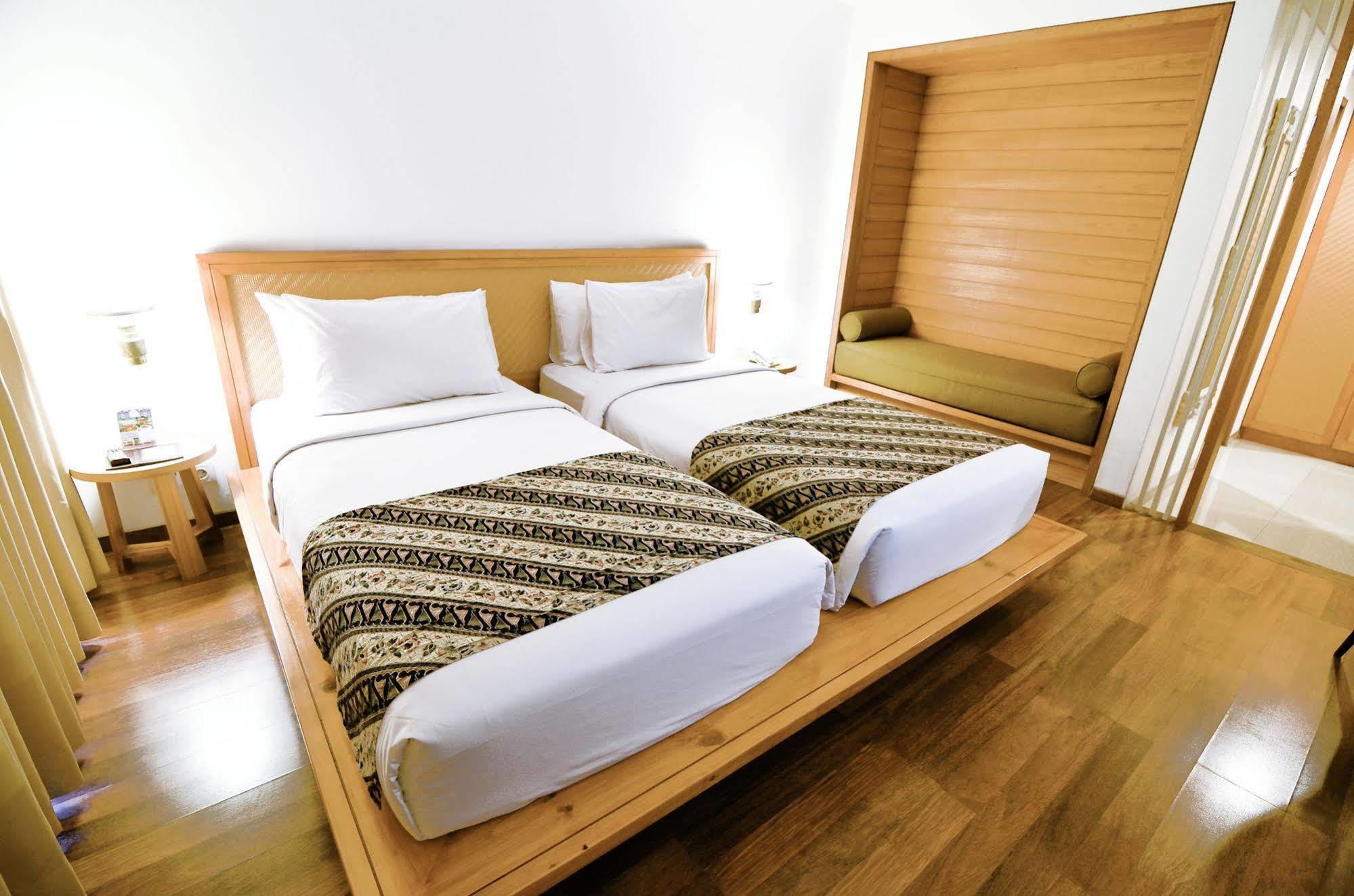 Gumilang Regency 4*