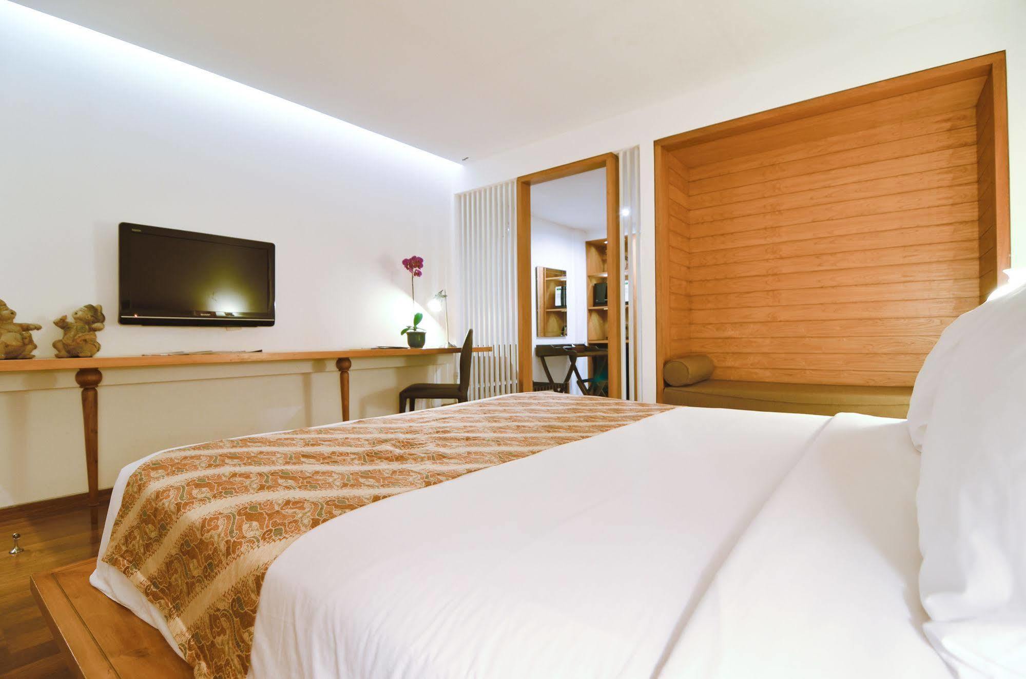 Gumilang Regency 4*